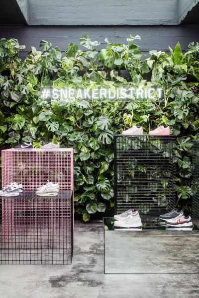 Auf Gittern. Sneaker District in Antwerpen