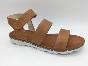C39-3582-03 cognac